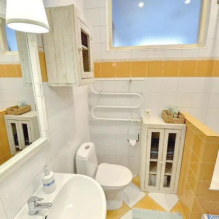 Airy Town Center 2 Bedroom