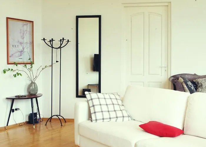 Airy Town Center 2 Bedroom Διαμέρισμα