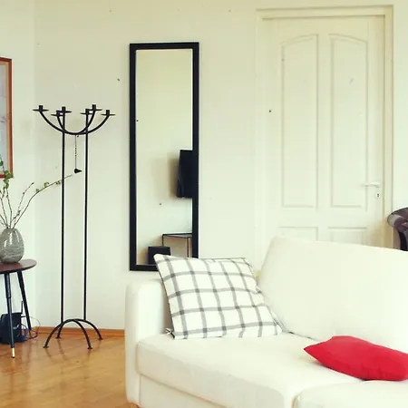 Airy Town Center 2 Bedroom Apartmán